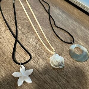 Hawaii shell Necklaces